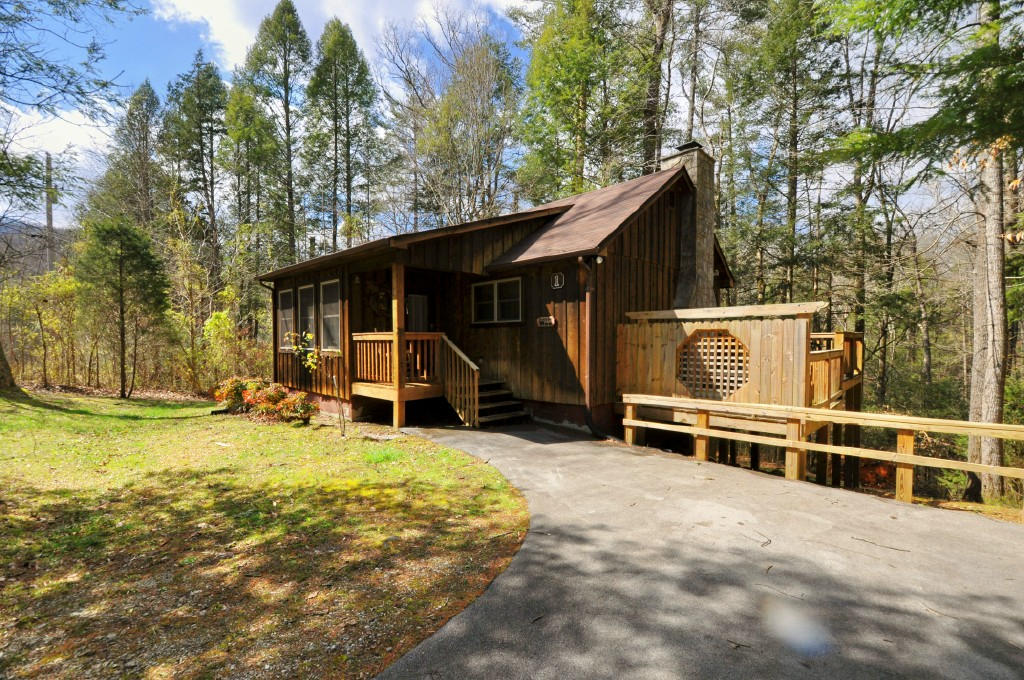 U-1 Sequoyah Village Road Townsend, TN 37882 - Photo 2 of 16 Diane Williams 031_resized