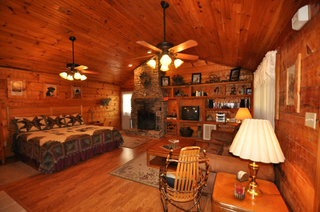 U-1 Sequoyah Village Road Townsend, TN 37882 - Photo 14 of 16 Diane WIlliams Bears Den 056_resized