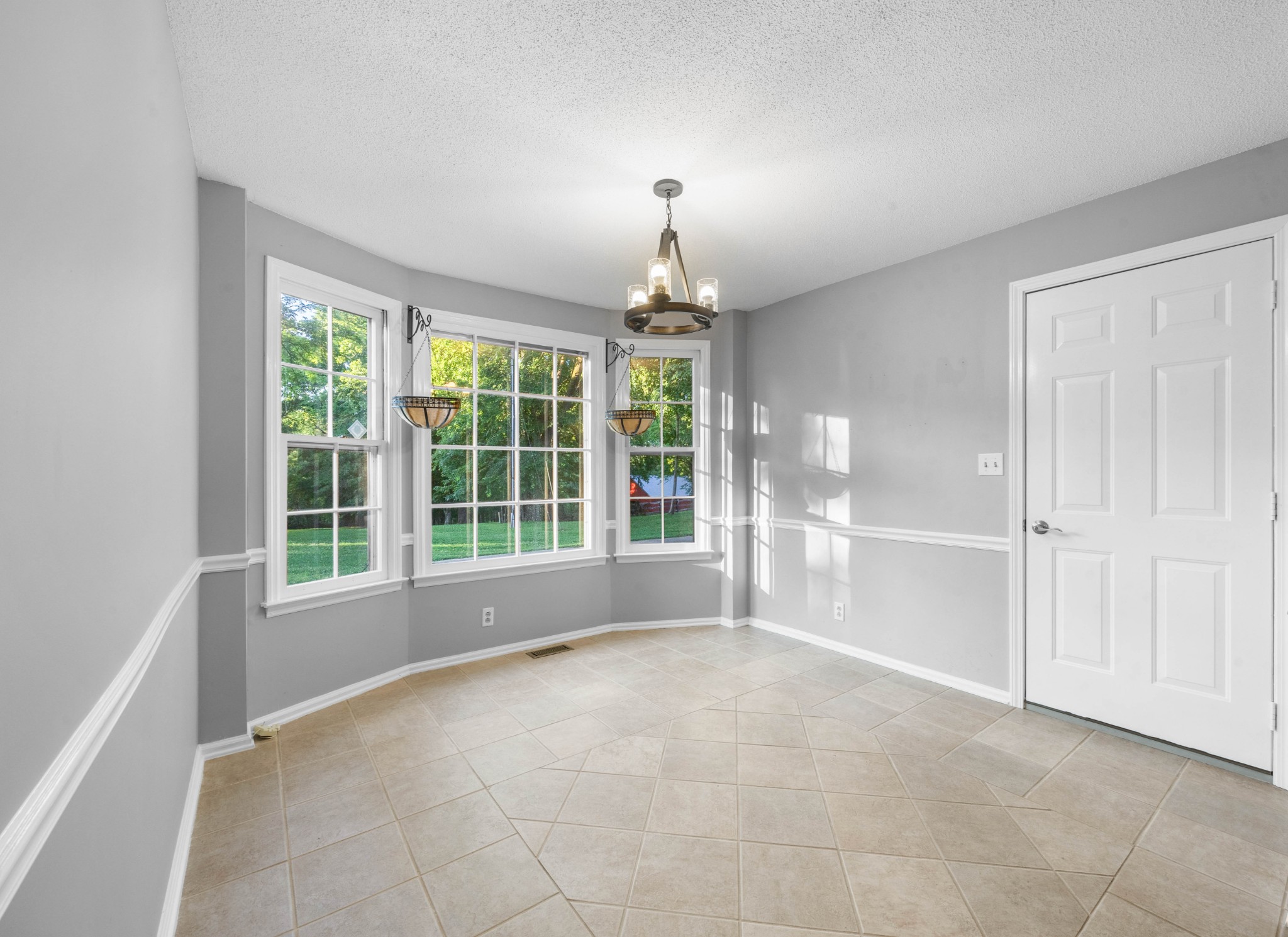 407 Idaho Springs Road Clarksville, TN 37043 - Photo 19 of 45 a view of an empty room with a window