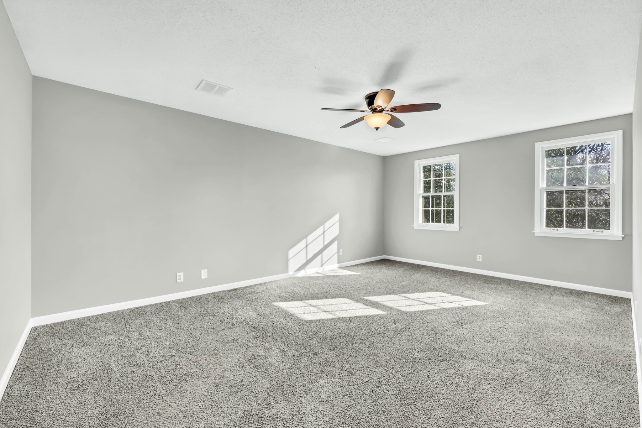407 Idaho Springs Road Clarksville, TN 37043 - Photo 23 of 45 a view of an empty room with a window