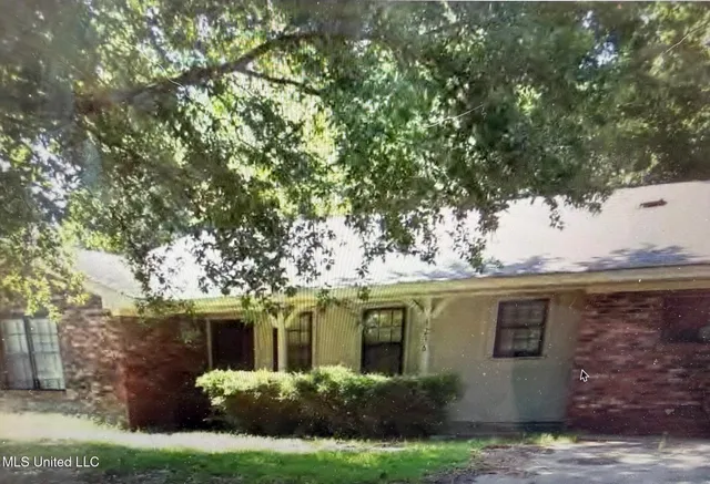 $75,000 | 1236 East Wanda Drive, Greenville, MS 38703