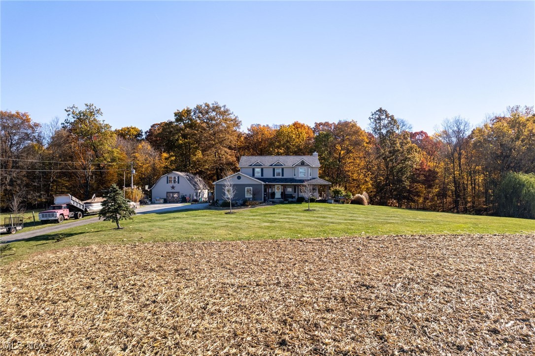11827 Stratton Road West Salem, OH 44287 - Photo 4 of 47 View of green lawn
