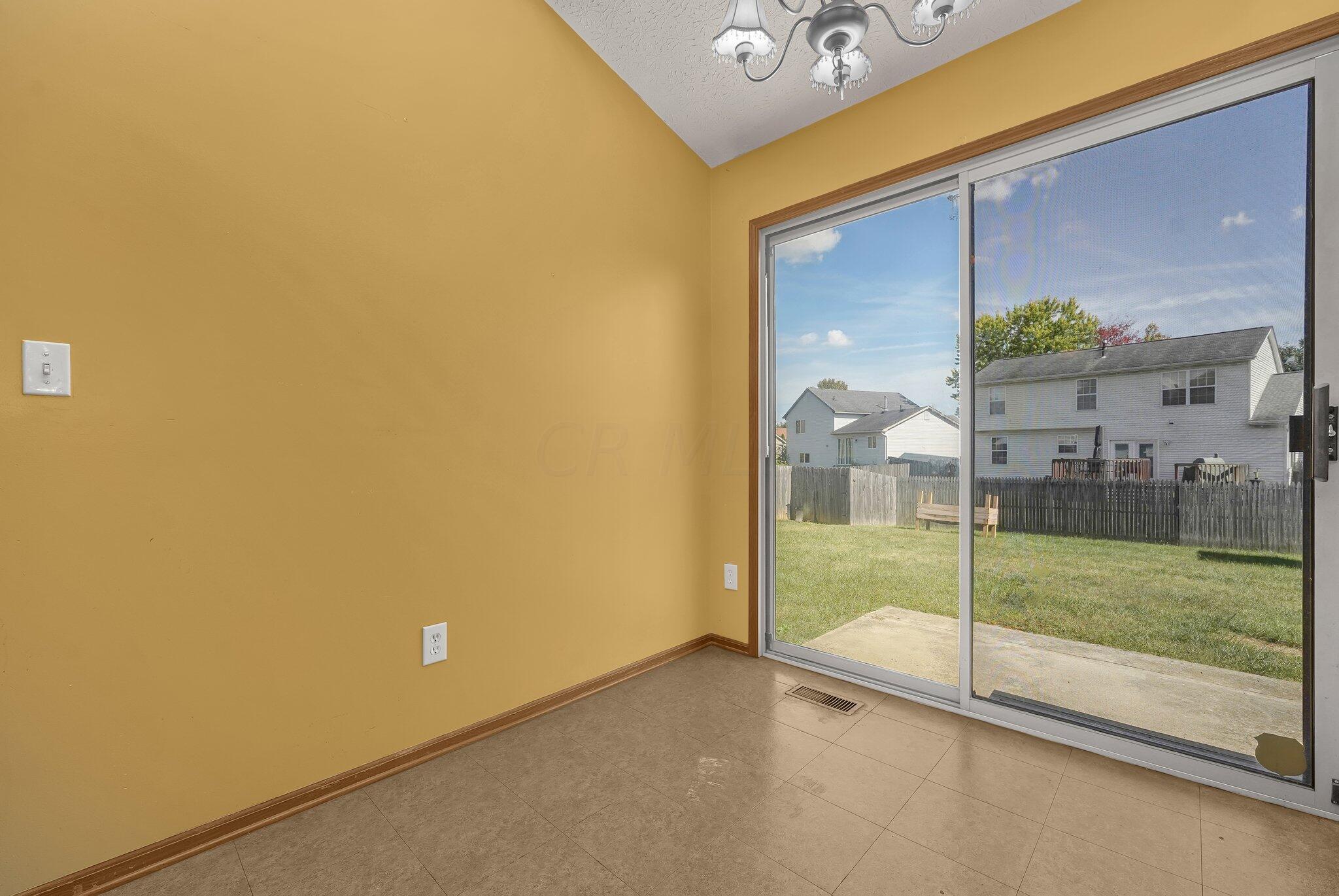 2718 Raphael Drive Columbus, OH 43232 - Photo 11 of 33 17-web-or-mls-2718-raphael-dr