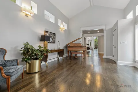 $2,149,000 | 790 West Deerpath Road, Lake Forest, IL 60045
