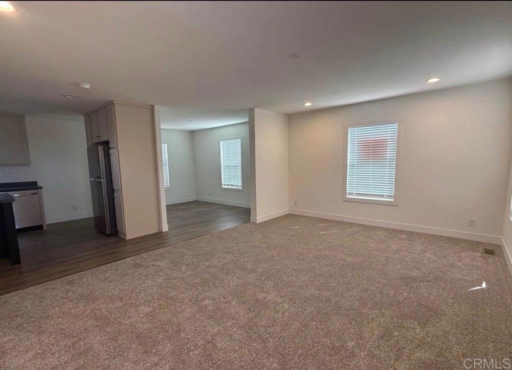 335 West Legion Road, Unit 72 Brawley, CA 92227 - Photo 2 of 13 Great room