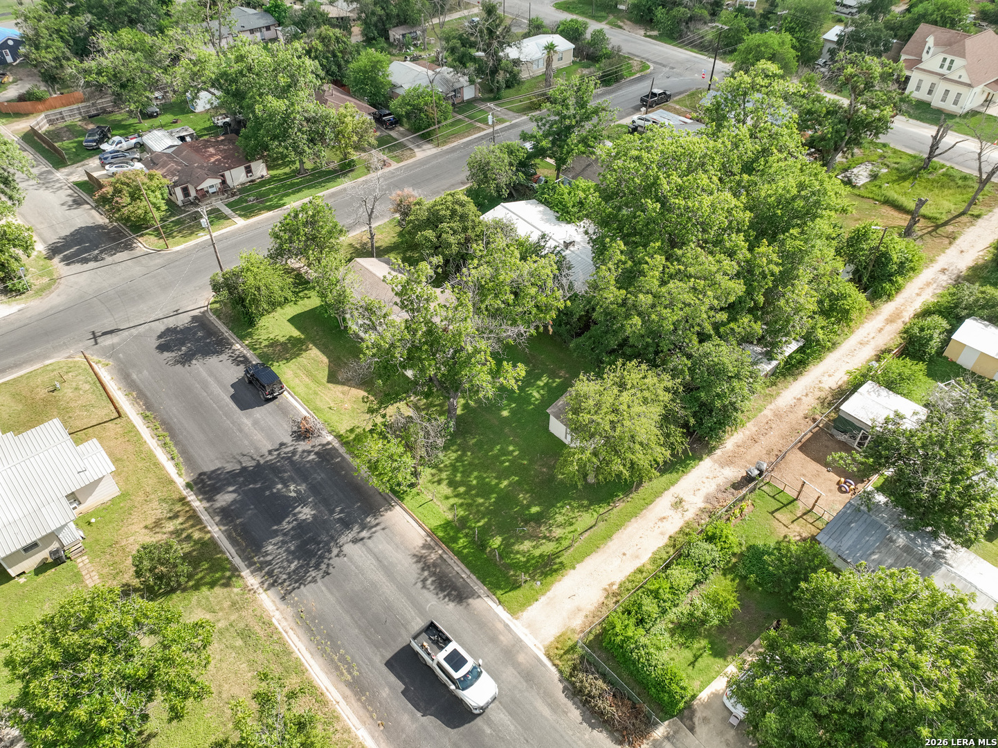 1902 17th Street Hondo, TX 78861 - Photo 13 of 21