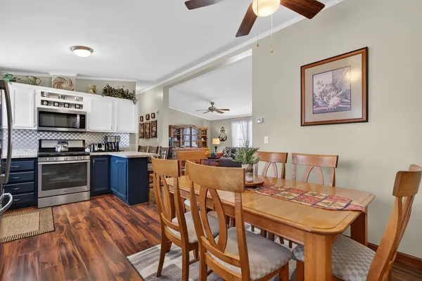 $129,900 | 10851 La Costa Lane, Frankfort, IL 60423