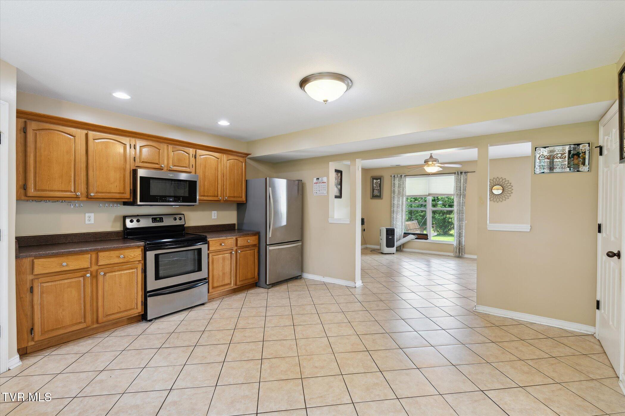 104 Ricker Avenue Greeneville, TN 37743 - Photo 24 of 55 24-104-Ricker-Ave-Greeneville-TN-37743-W