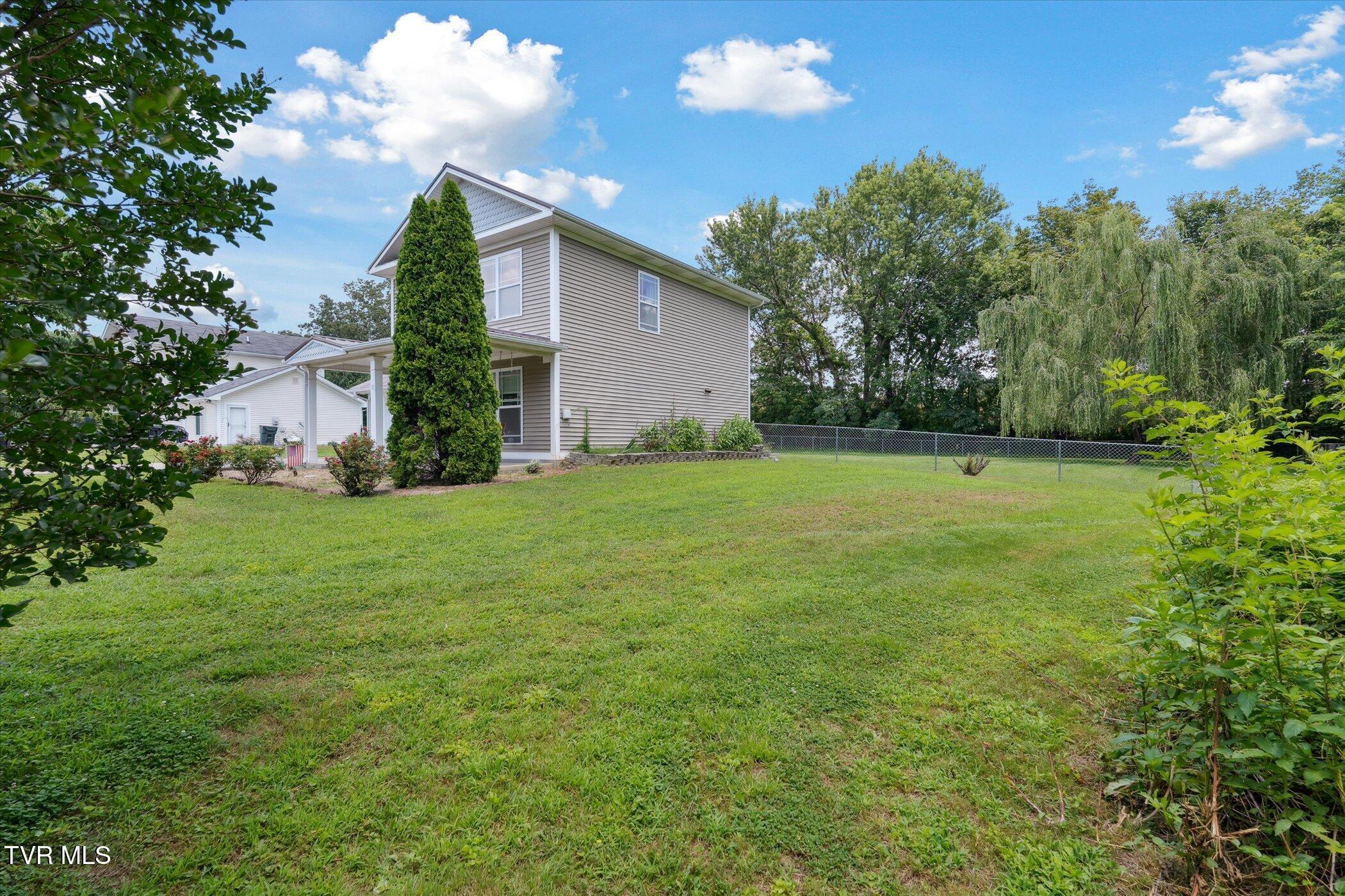 104 Ricker Avenue Greeneville, TN 37743 - Photo 8 of 55 08-104-Ricker-Ave-Greeneville-TN-37743-W