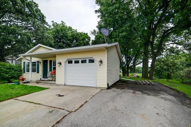 $380,000 | 328 North Rutland Avenue, Brooklyn, WI 53521