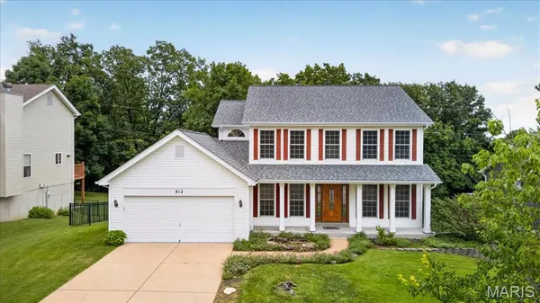 $382,000 | 812 Silver Lake View Drive, Pacific, MO 63069