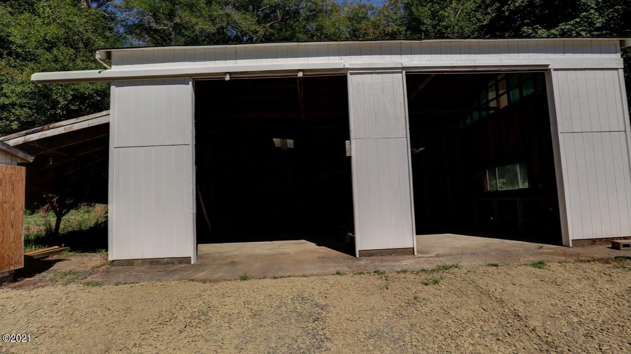 648 Olalla Road Toledo, OR 97391 - Photo 36 of 43 Pole Barn