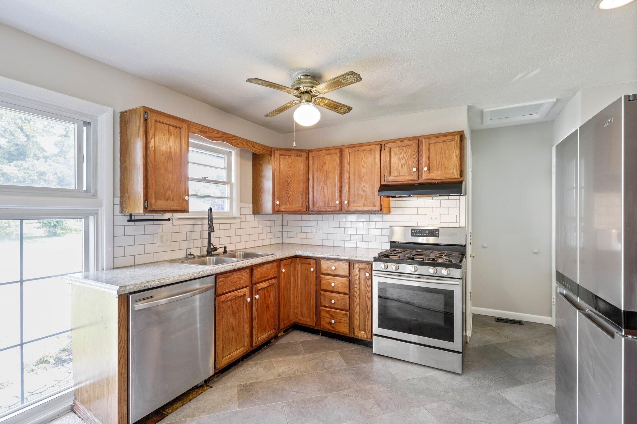 2941 Gerbert Road Columbus, OH 43224 - Photo 18 of 28 3-web-or-mls-_MG_8751