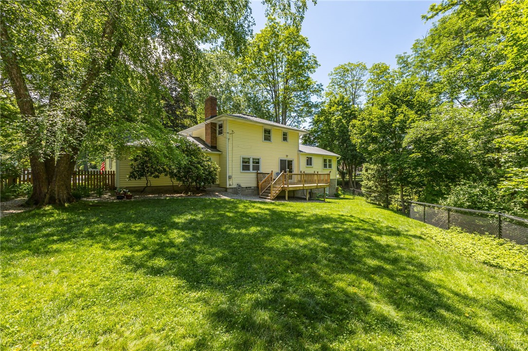 8 Meeting House Road Perinton, NY 14450 - Photo 29 of 40 Backyard