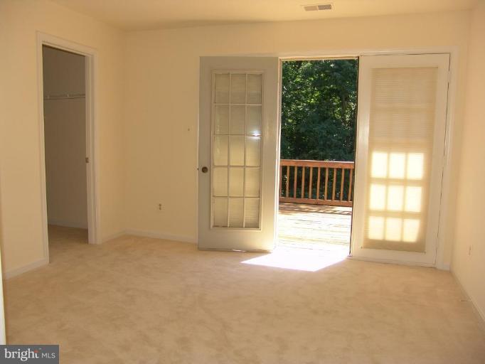 8142 Ridge Creek Way Springfield, VA 22153 - Photo 16 of 28 Sitting Room