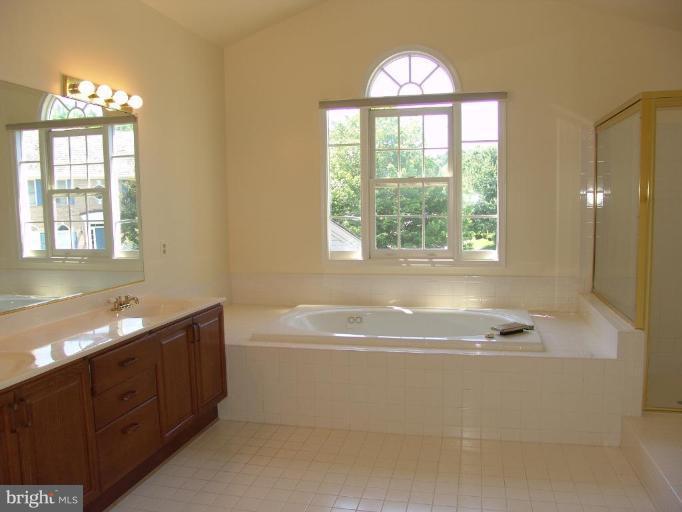 8142 Ridge Creek Way Springfield, VA 22153 - Photo 21 of 28 Master Bath