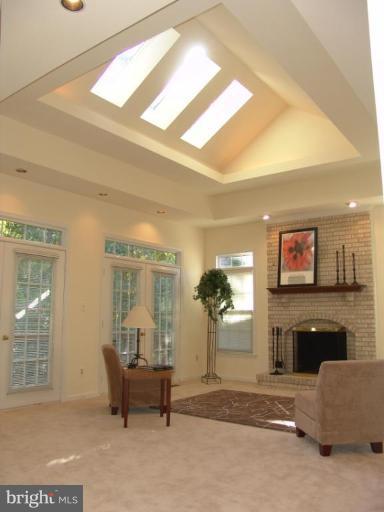 8142 Ridge Creek Way Springfield, VA 22153 - Photo 8 of 28 Family Room