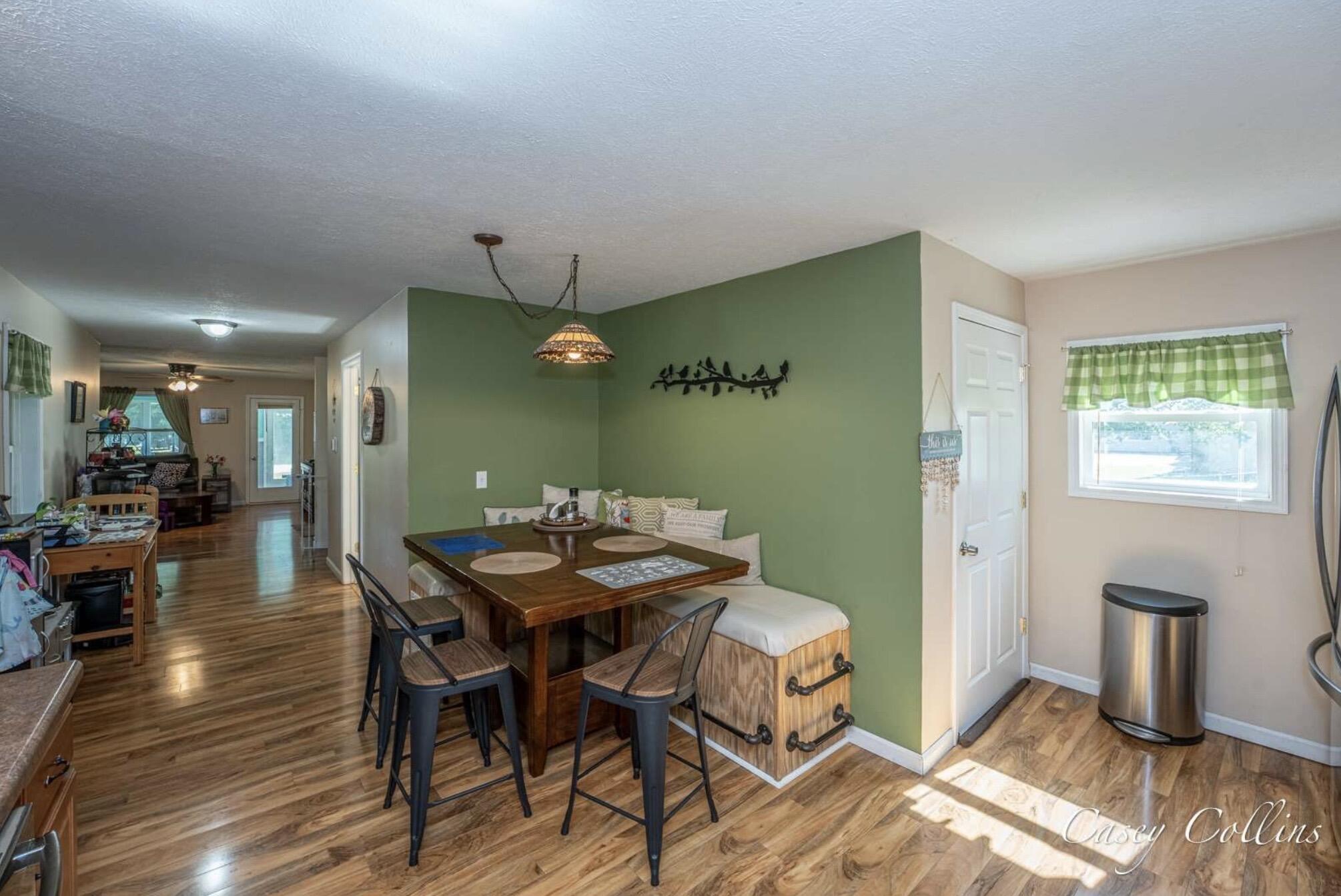 1811 Jefferson Road Otsego, MI 49078 - Photo 13 of 39 Dining area