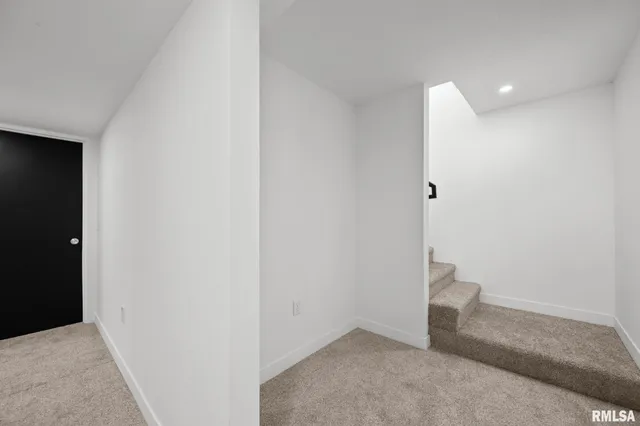 $2,500 | 813 Williams Way, Carbon Cliff, IL 61239