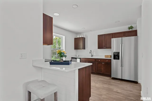 $2,500 | 813 Williams Way, Carbon Cliff, IL 61239