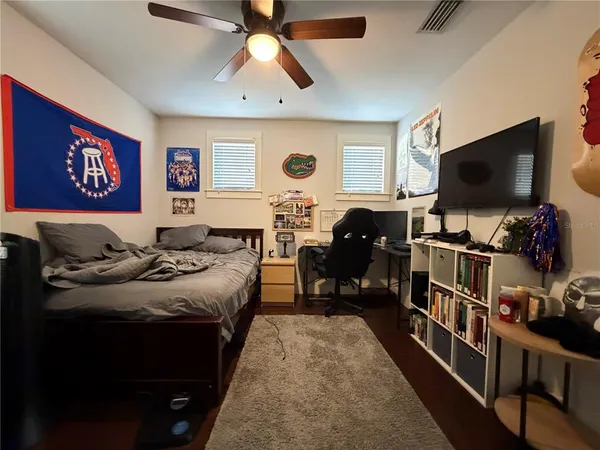 $2,910 | 717 Northwest 10th Street, Unit 10, Gainesville, FL 32601