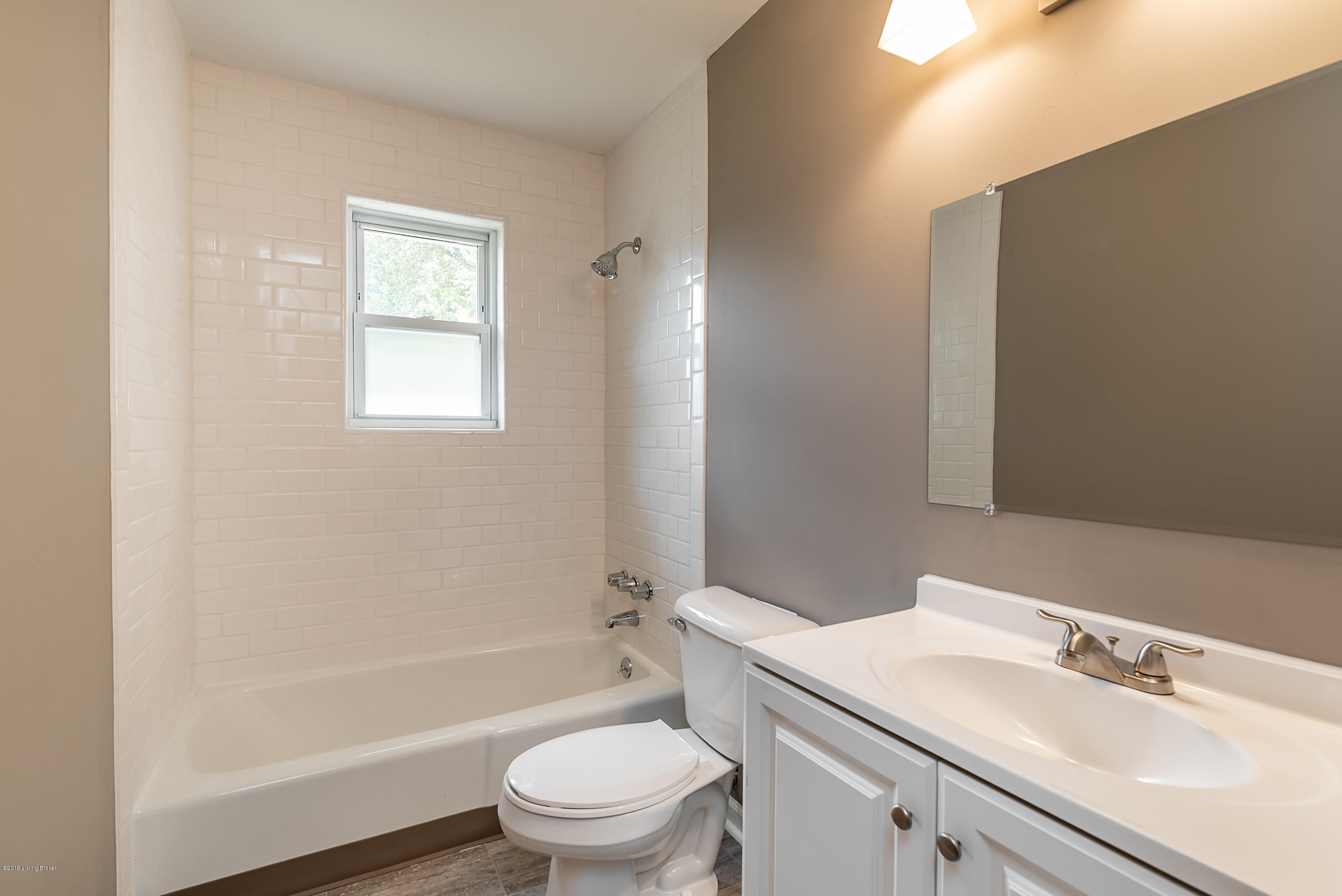 5318 Red Fern Road Louisville, KY 40218 - Photo 9 of 24 DHI-14