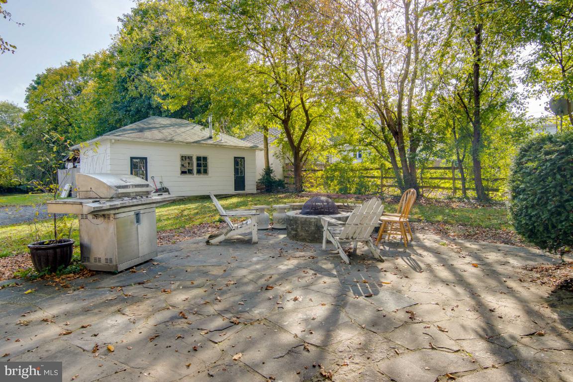 6343 Frederick Road Catonsville, MD 21228 - Photo 32 of 41 Patio off dining room