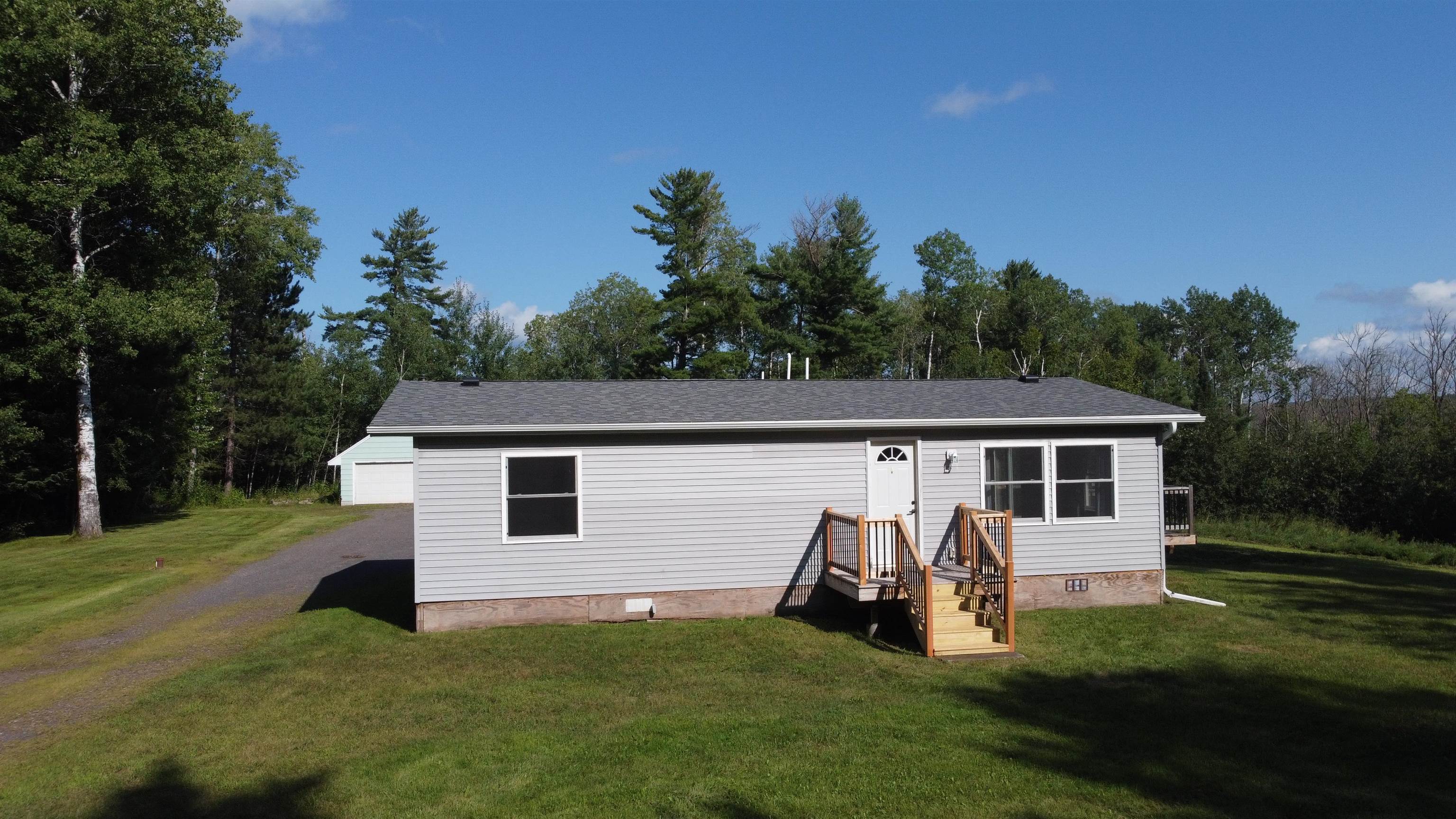 3917 Karky Road Superior, WI 54880 - Photo 2 of 46