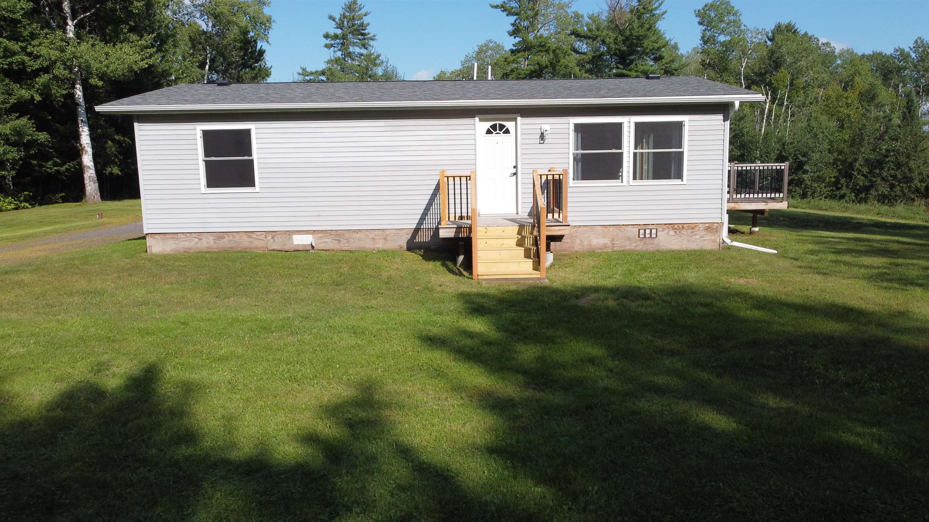 3917 Karky Road Superior, WI 54880 - Photo 4 of 46