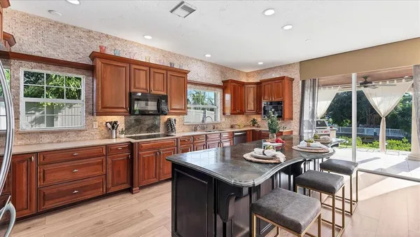 $2,395,000 | 7300 Cove Terrace, Sarasota, FL 34231