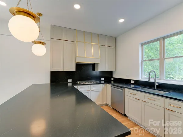 $3,100 | 1174 Park W Drive, Charlotte, NC 28209