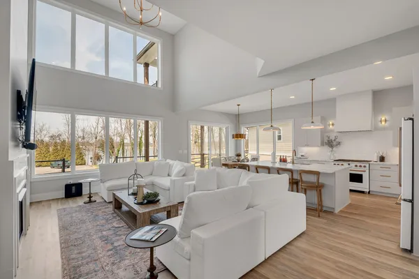 $1,095,000 | 155 Hammock Court, Winchester, TN 37398