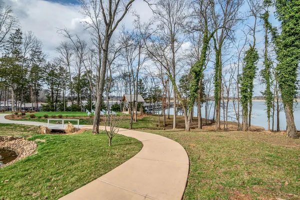 $1,095,000 | 155 Hammock Court, Winchester, TN 37398