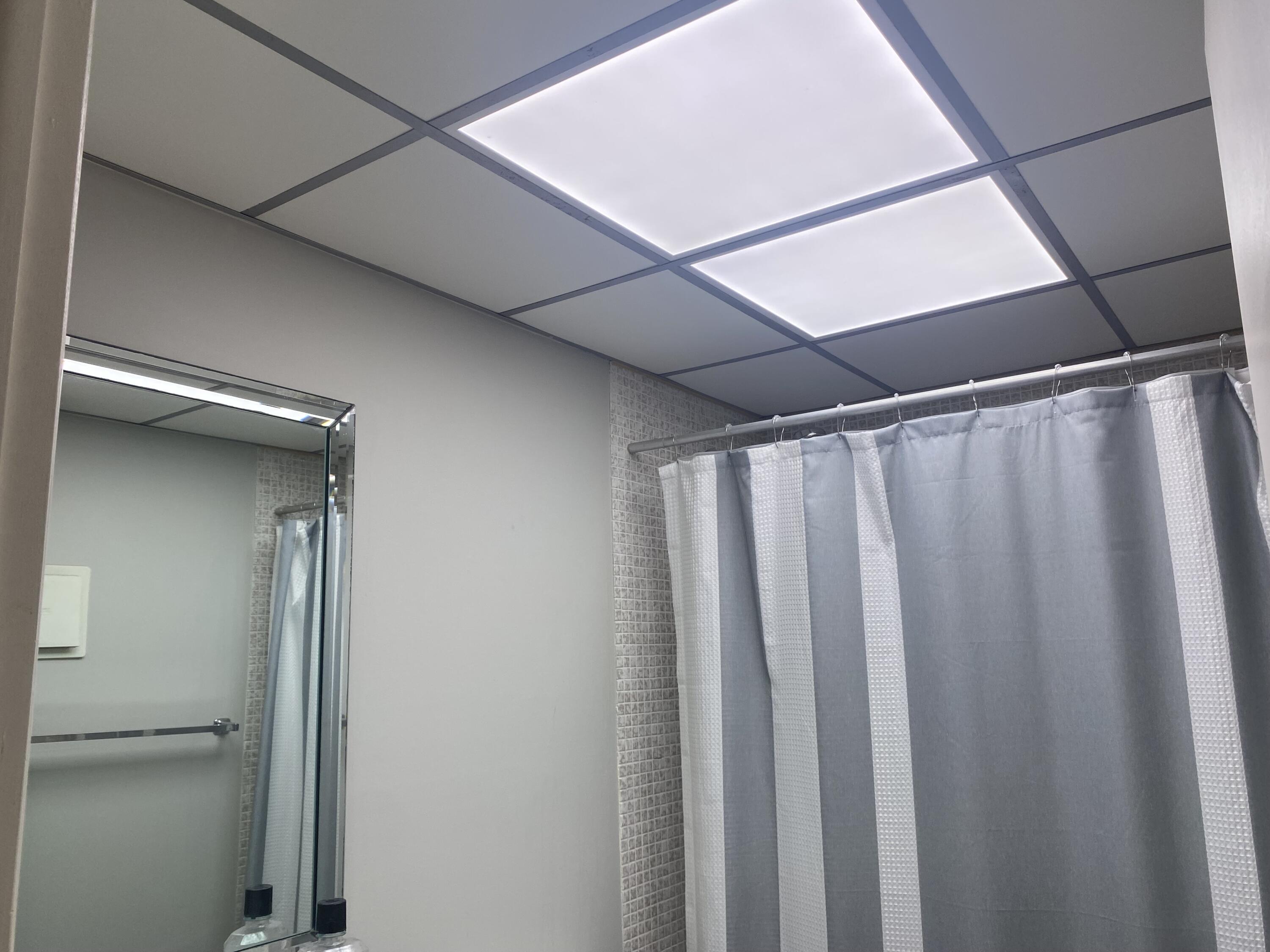 542 Normandy Lane, Unit 542 NORMANDY L Delray Beach, FL 33484 - Photo 18 of 41 a close view of curtain