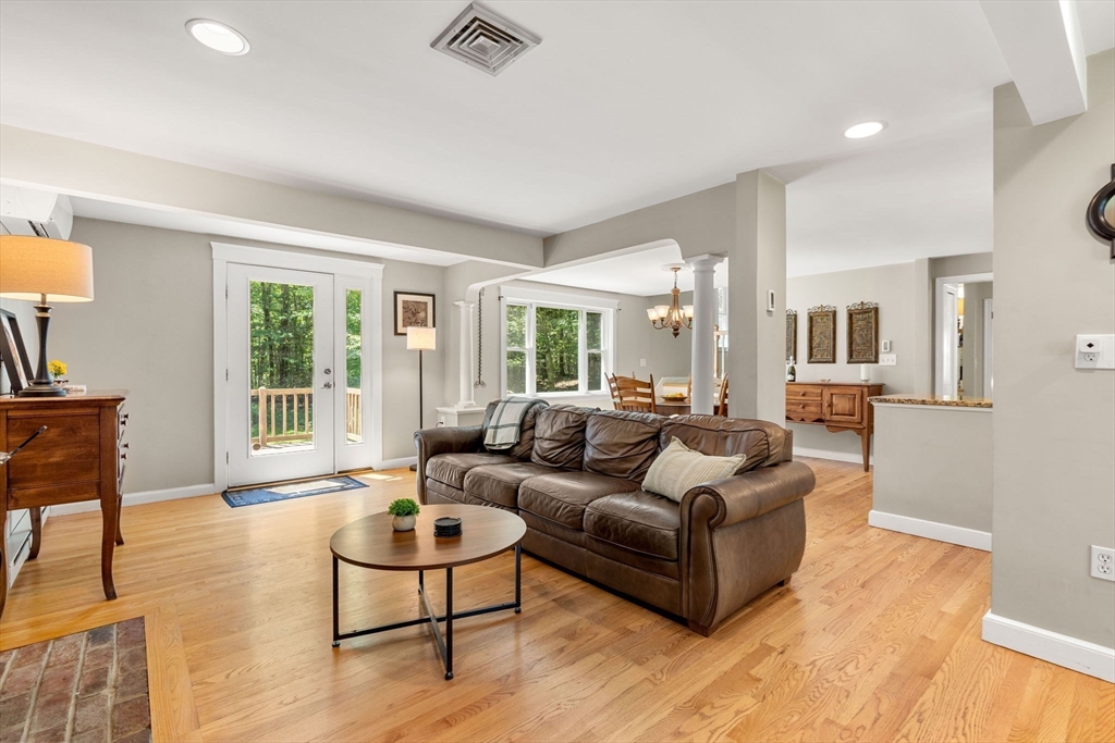 28 Birch Road Andover, MA 01810 - Photo 5 of 40