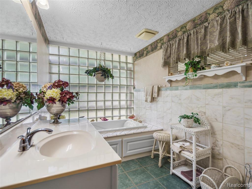 628 Riverside Drive Linden, MI 48451 - Photo 19 of 58