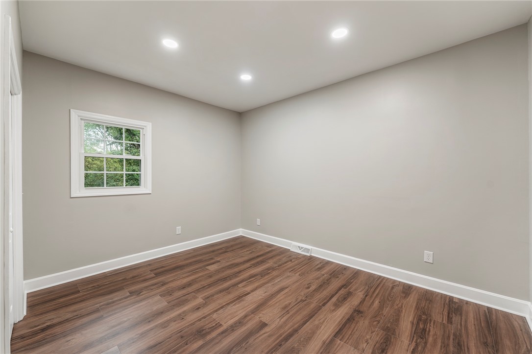 110 Hatcher Road Townville, SC 29689 - Photo 22 of 48 down stairs bedroom 1