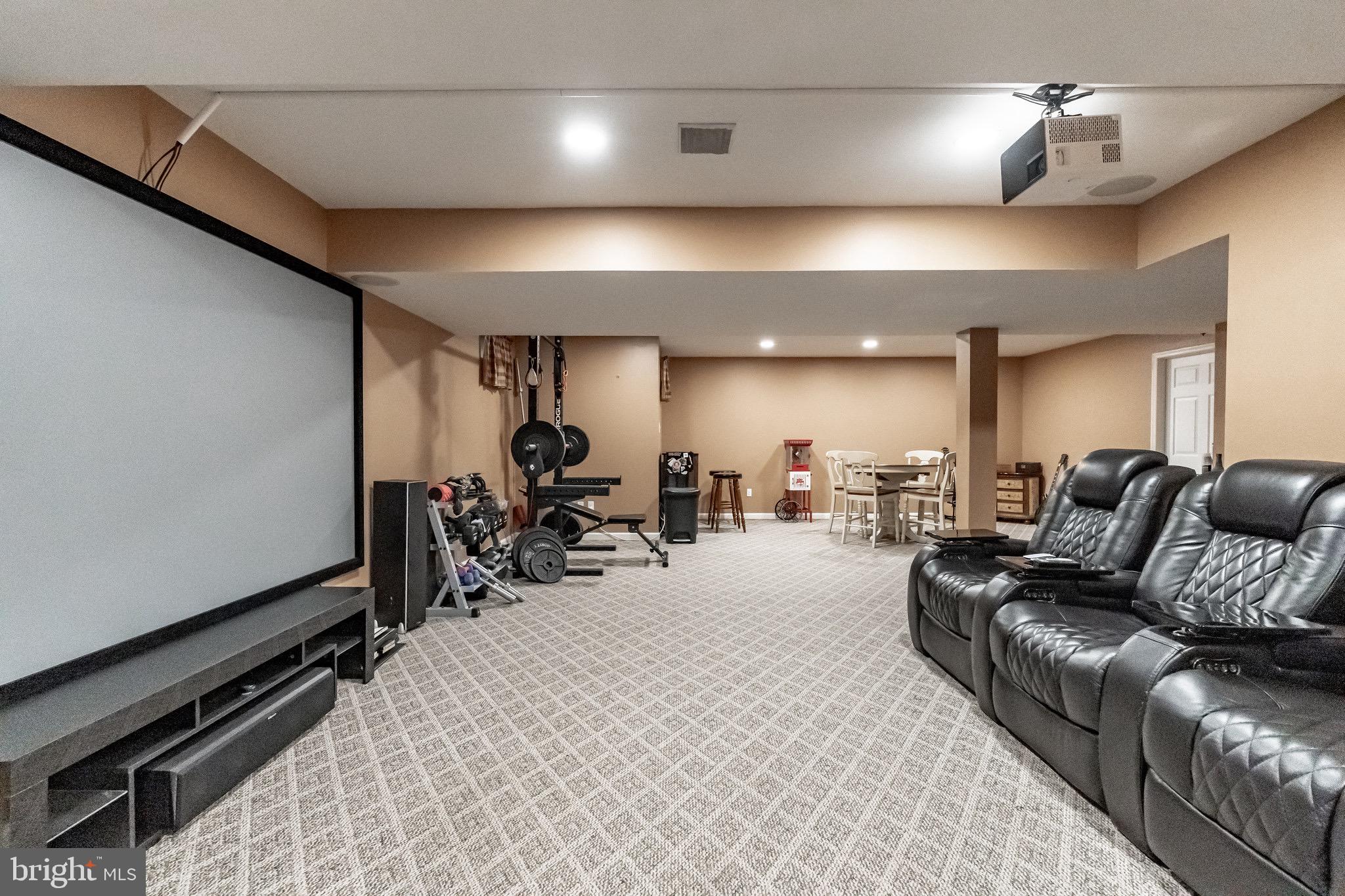 112 Lantern Way Deptford, NJ 08096 - Photo 24 of 30 a living room with furniture