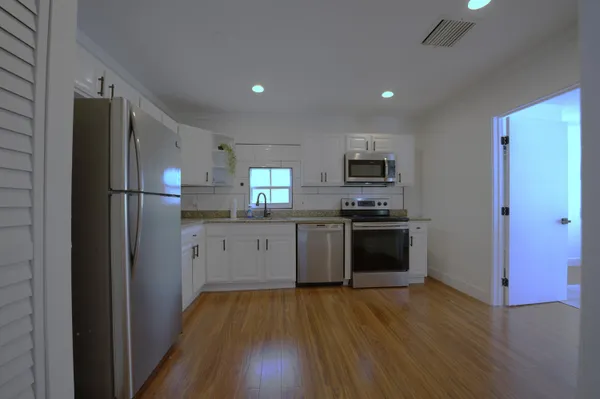 $3,800 | 717 North E Street, Lake Worth Beach, FL 33460