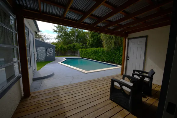 $3,800 | 717 North E Street, Lake Worth Beach, FL 33460