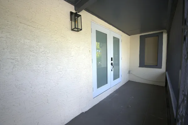 $3,800 | 717 North E Street, Lake Worth Beach, FL 33460