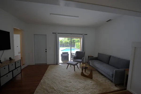 $3,800 | 717 North E Street, Lake Worth Beach, FL 33460