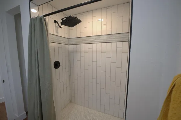 $3,800 | 717 North E Street, Lake Worth Beach, FL 33460
