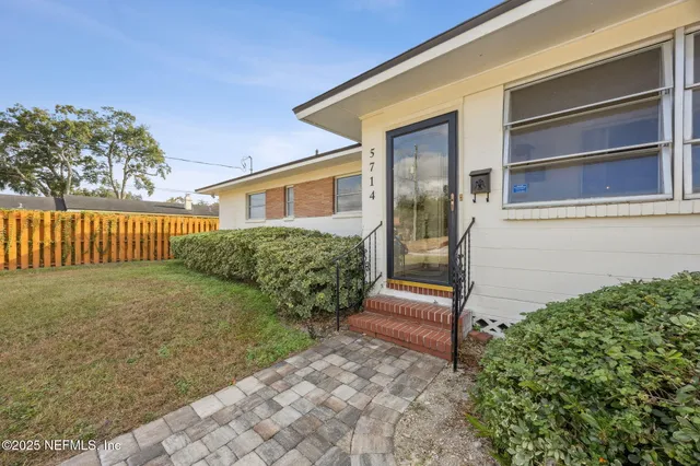 $345,000 | 5714 Adair Circle, Jacksonville, FL 32210
