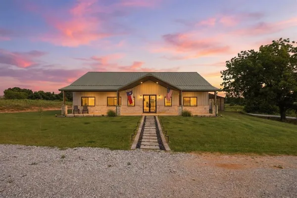 $615,000 | 468 County Road 4196, Decatur, TX 76234