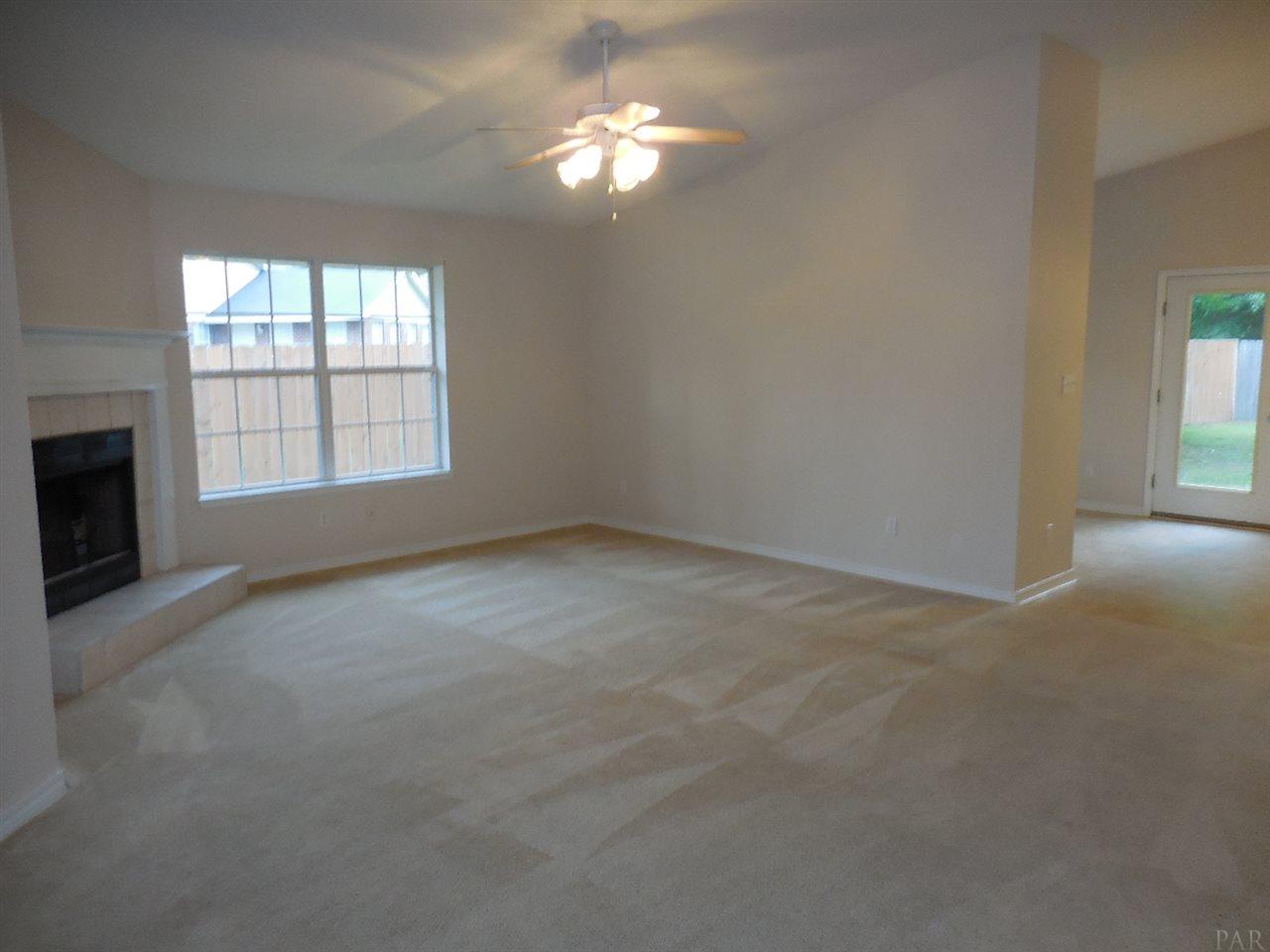 6752 Cedar Ridge Circle Milton, FL 32570 - Photo 4 of 28 Gallery Image 4