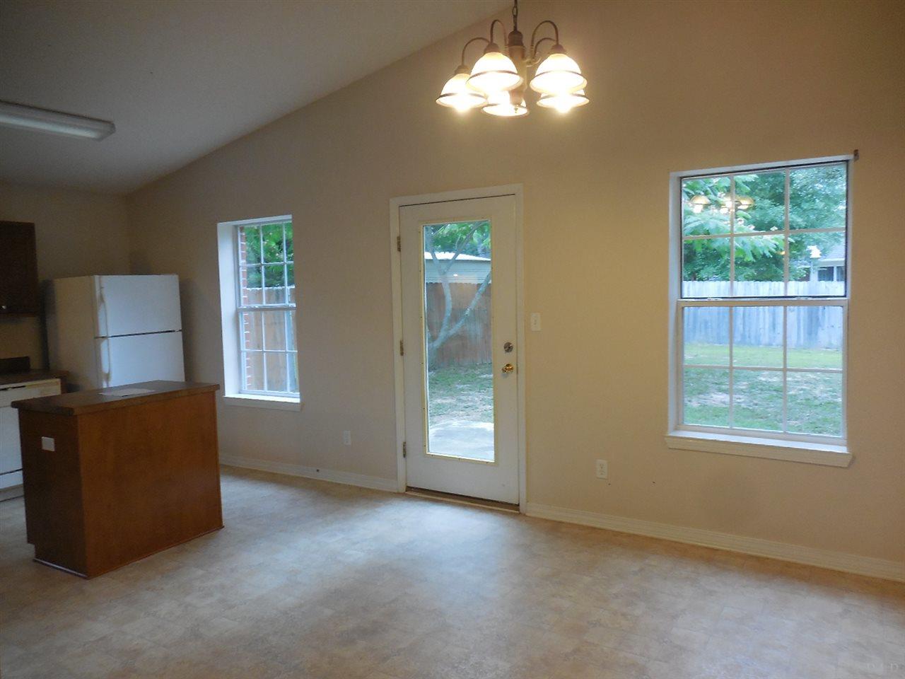 6752 Cedar Ridge Circle Milton, FL 32570 - Photo 8 of 28 Gallery Image 8
