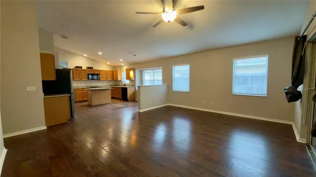 $2,400 | 925 Maple Creek Drive, Orlando, FL 32828