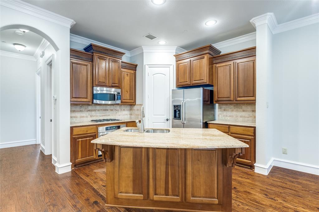 7912 Bishop Road Plano, TX 75024 - Photo 15 of 30