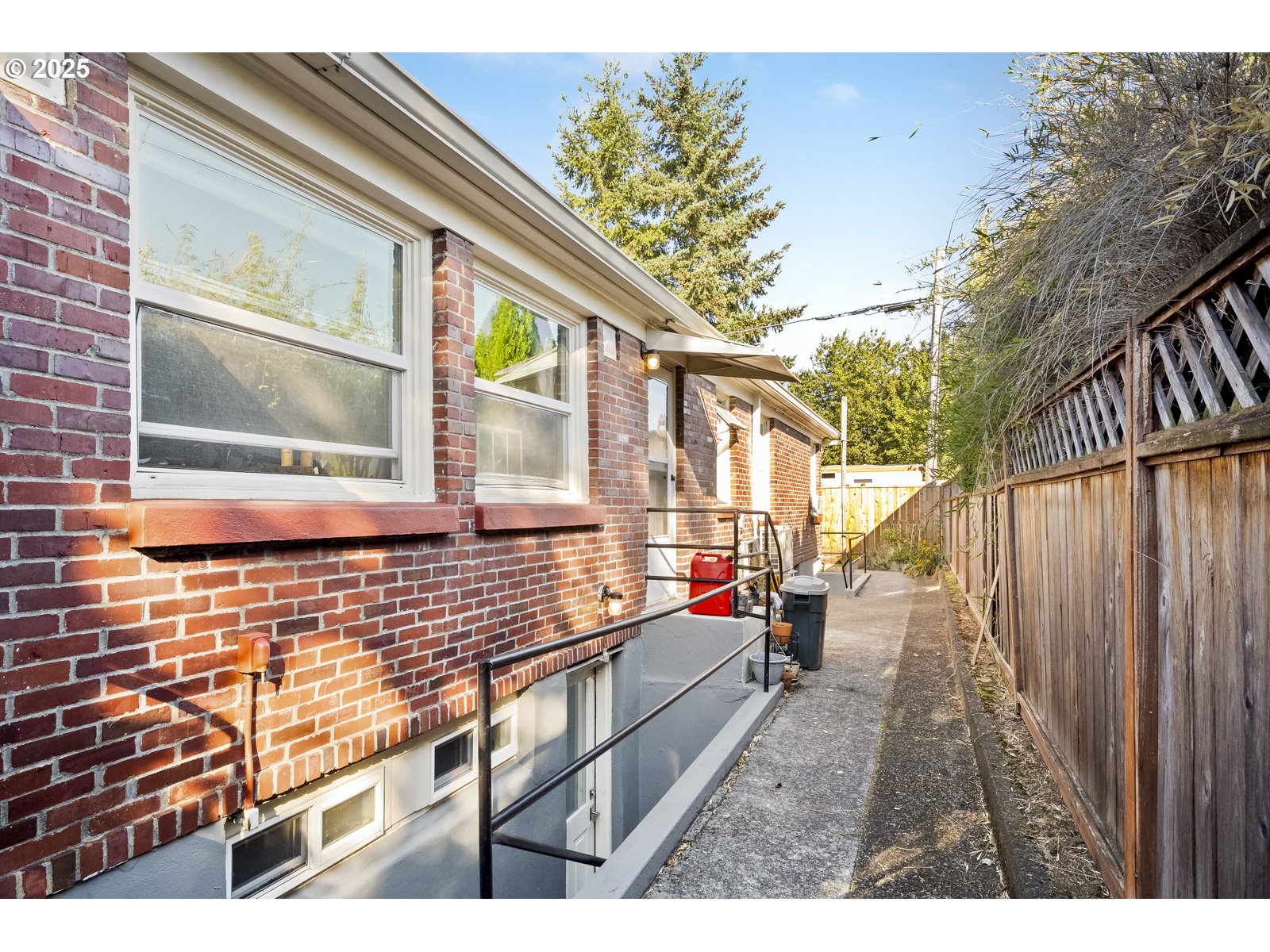 1428 North Bryant Street, Unit 2 Portland, OR 97217 - Photo 31 of 38